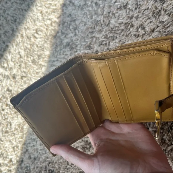Gucci Brown Designer Wallet - Picture 6 of 8